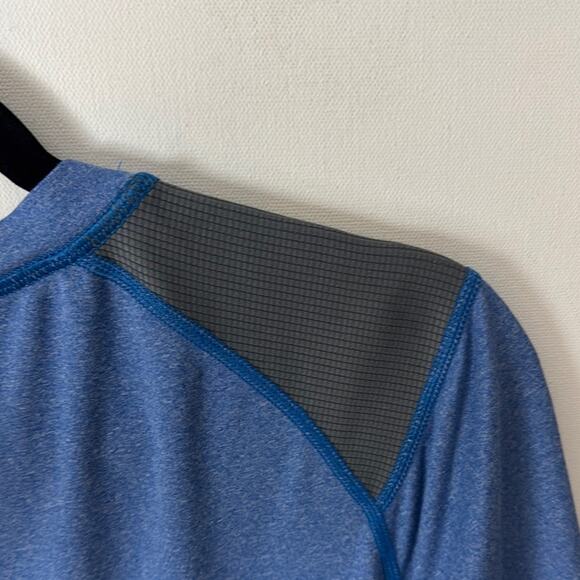 The North Face T-Shirt - Men’s Medium - Picture 4 of 5